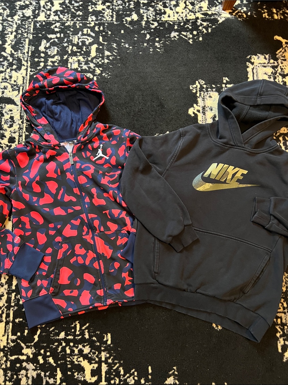Boys 2 pc Nike/jordan hoodie bundle fits size 10/12